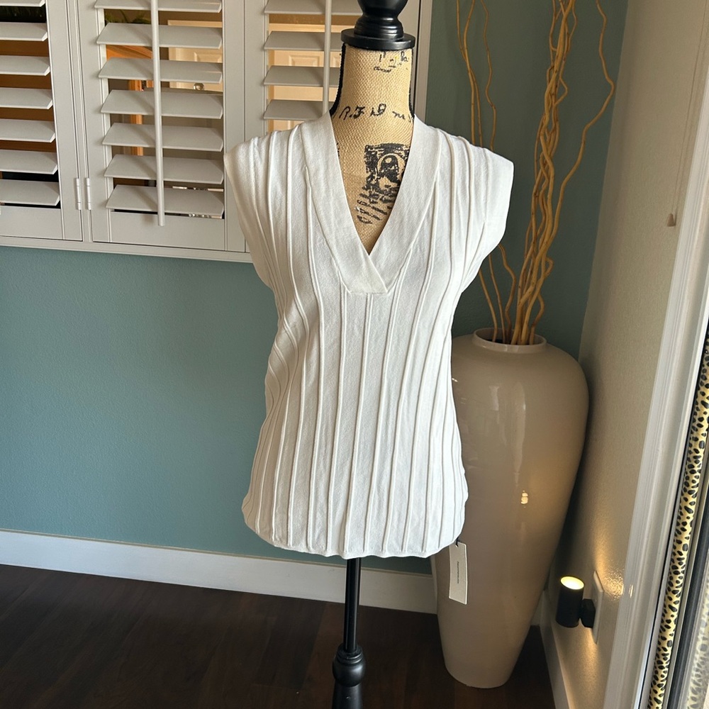 Commense White Ribbed Knit Top - Picture 2 of 6